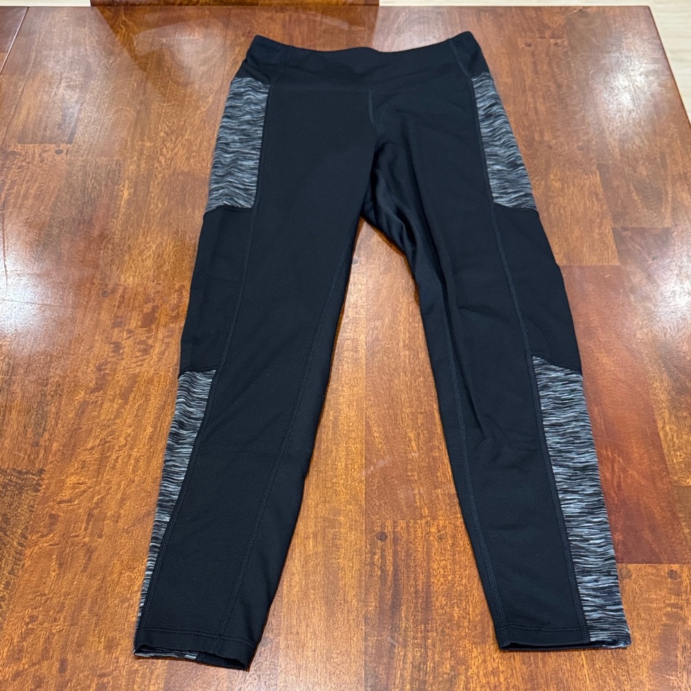 Marika Black and Gray Athletic Leggings